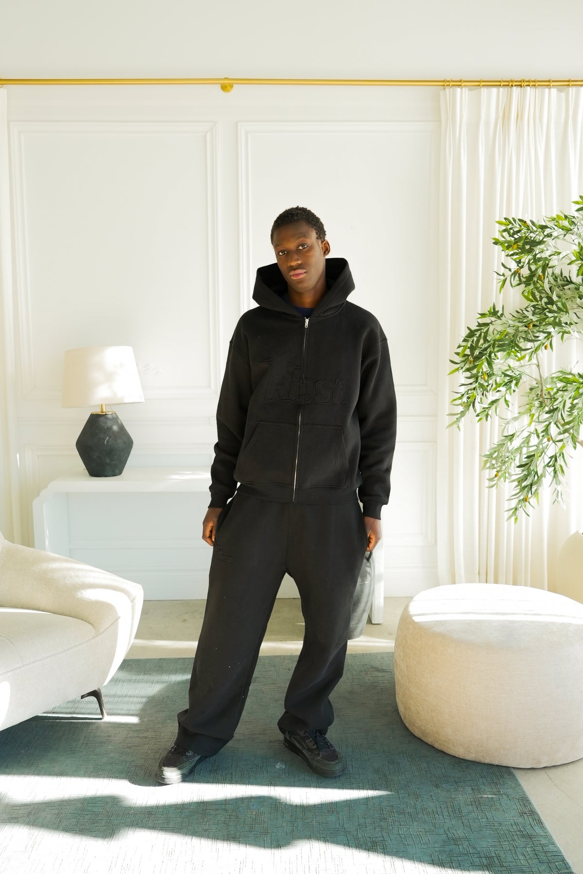 CORE ZIP HOODIE